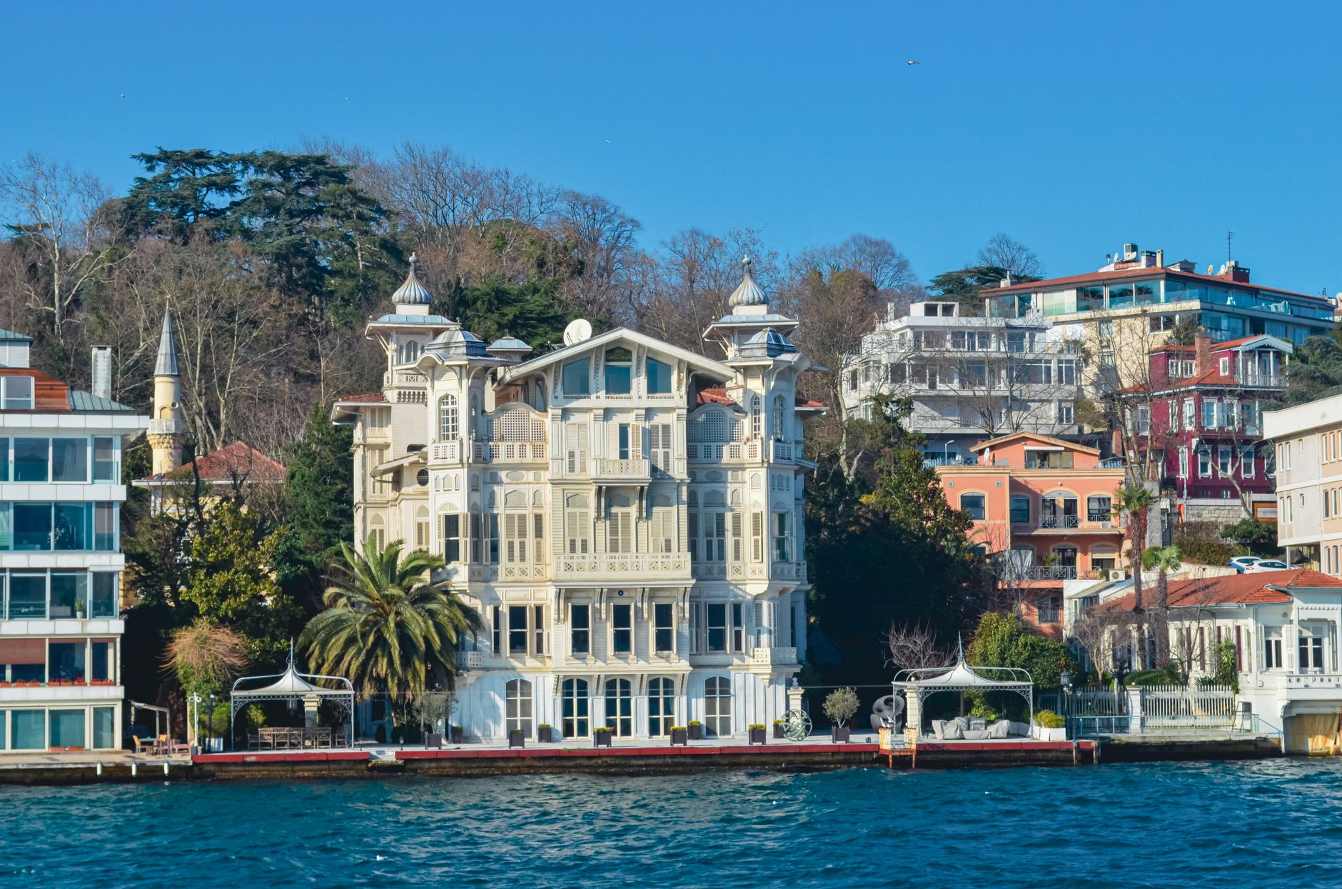 İstanbul Boğazı tarihi yalılar ve manzara